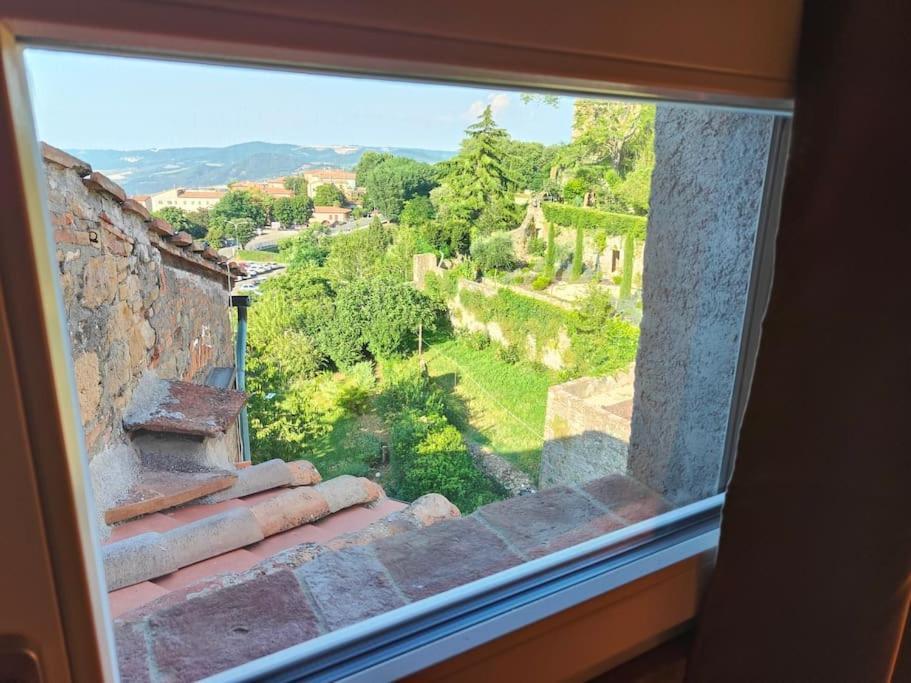 Appartement Volaterrae Deluxe Loft With Garden à Volterra Extérieur photo