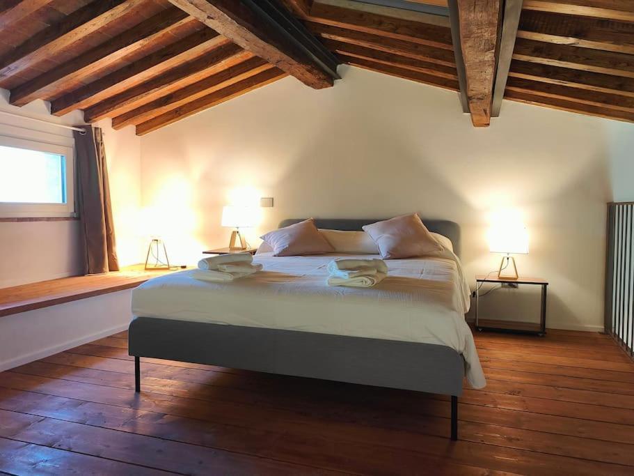 Appartement Volaterrae Deluxe Loft With Garden à Volterra Extérieur photo